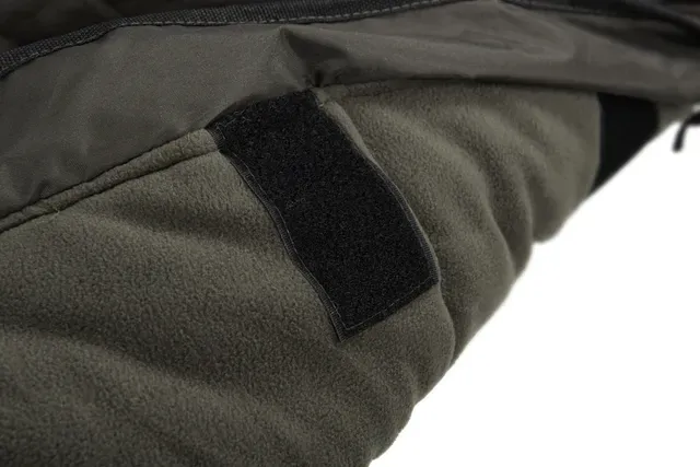 Fox Ven-Tec Thermal Bedchair Cover 240cm