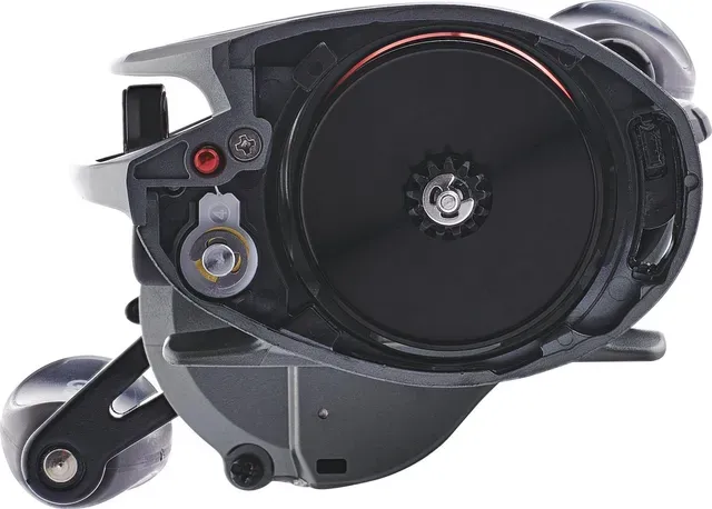 Abu Garcia Max 4 Baitcasting Reel LP-40 6.4:1 Right