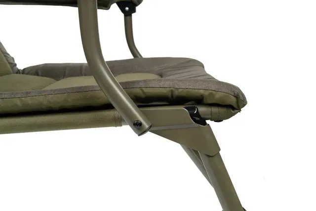 Fox Voyager Recliner Chair 70cm 75cm 7kg Polyester