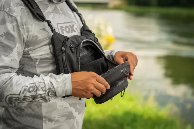 Fox Rage Camo Voyager Chest Pack 38x17x23cm 2