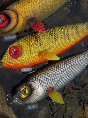 Fox Rage Super Slick Shad 18cm 49g UV Silver Ghost 1/0