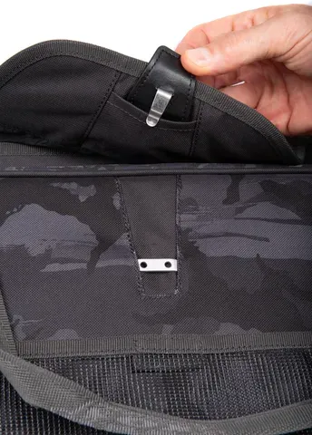 Fox Rage Camo Voyager Moulded XL Carryall 50x33x31cm