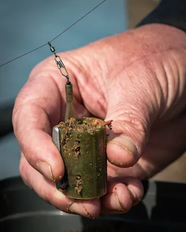 Matrix Plastic Open Ended Feeder M 40g
