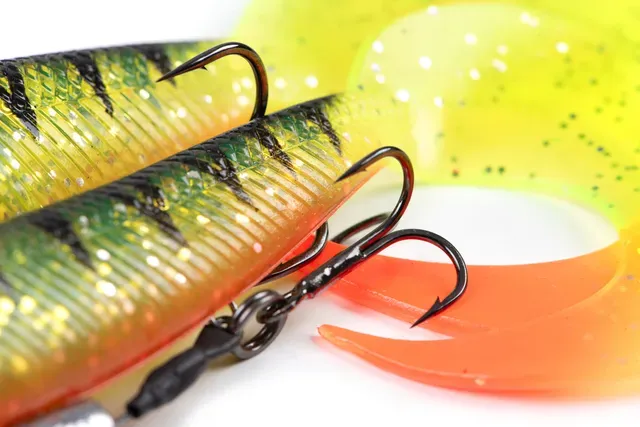 Fox Rage Pro Grub Loaded 35g 16cm Size 2 Treble UV Perch