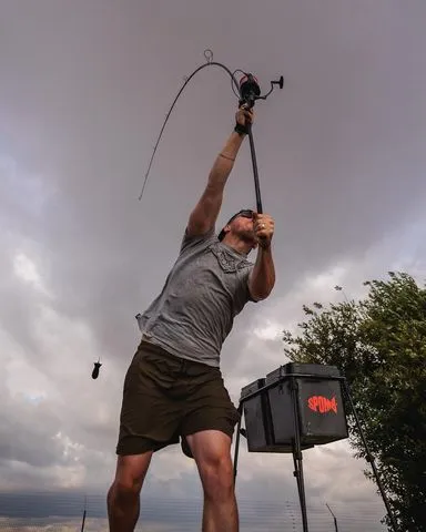 Spomb Tapered Braided Leaders 0.20–0.38mm 22.7kg 10m Red