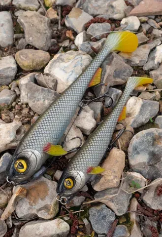 Fox Rage Super Slick Shad 18cm 49g UV Silver Ghost 1/0