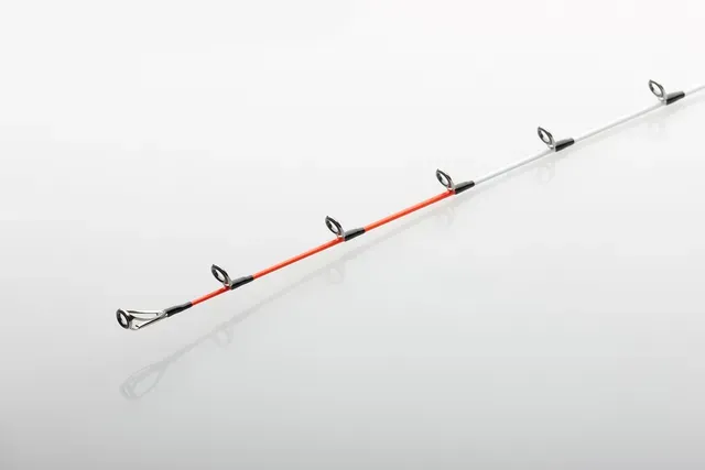 Savage Gear SGS6 Tai Rubber Rod Baitcaster-Rute 2.13m 40–150g Moderate