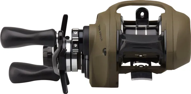 Savage Gear SG8 Baitcasting Reel 250 6.6:1 Left