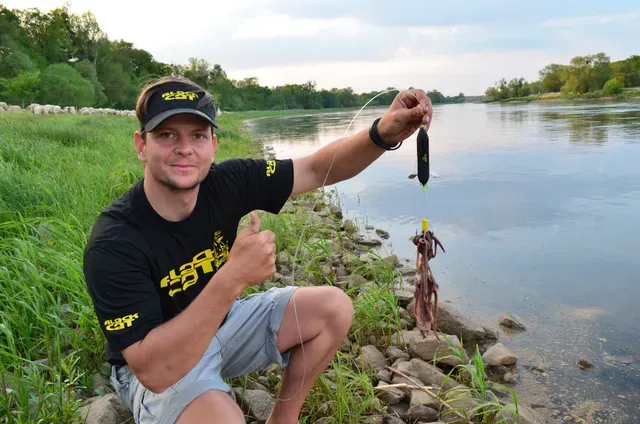 Black Cat Propeller U-Float Pose 30g