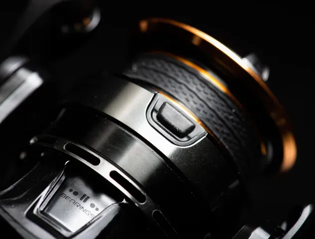 Savage Gear SG8 Spinning Reel 2500H 9