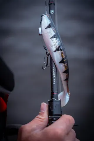 Fox Rage Zander Pro Shad Loaded 18cm 53g UV Glitter Perch