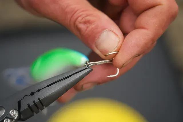 Black Cat Split Ring Pliers 17.8cm High Carbon Steel