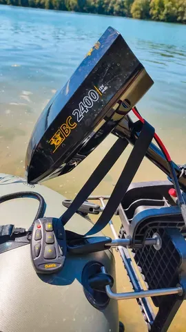 Black Cat BC 2400 Battle Cat Elektrischer Außenbordmotor 11kg 70cm 600kg Freshwater