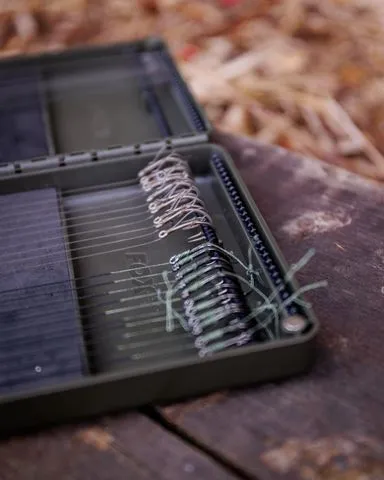 Fox Edges Rig Box Medium 2 Compartments