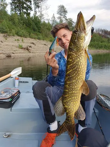 Savage Gear Deviator Swim Jerkbaits 10.5cm 35g 0.5–1m Slow Sinking Roach