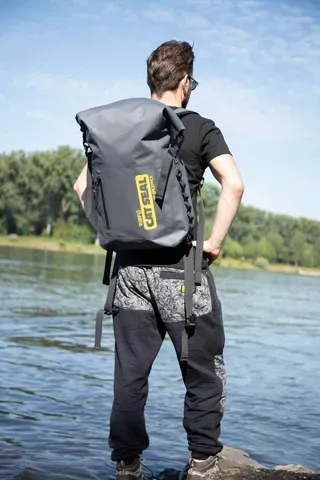 Black Cat Cat Seal 30l WP 500D PVC Tarpaulin Rucksack