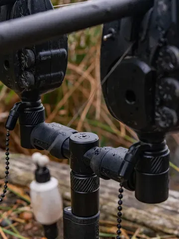 Fox Black Label QR Buzz Bar 2 Rod Adjustable 14.5–16cm Aluminium