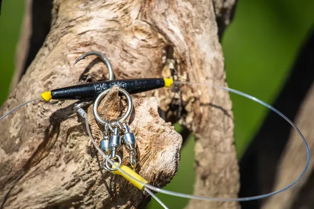 Black Cat Swivel 80mm 100kg 3 Way with Ball Bearings