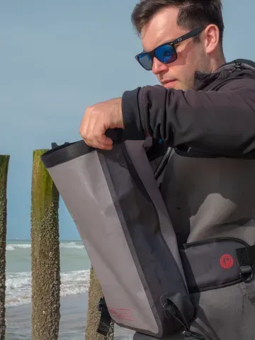 Fox Rage Pro Series Waterproof Belt Bag 38/25x8x43cm Polyester TPU