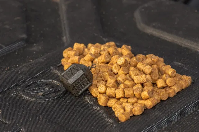 Preston Bullet Cube 45g