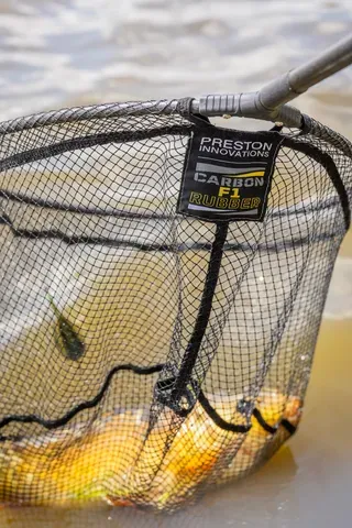 Preston Carbon F1 Kescher 41cm Latex