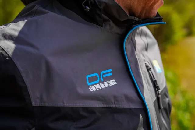 Preston DF Lite Suit M