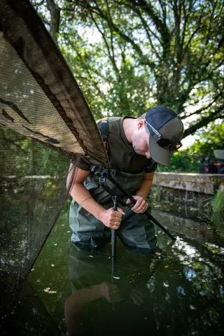 Fox Carpmaster Net Safe 3/8 BSF Thread