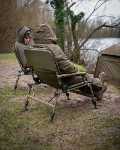 Fox Voyager Recliner Chair 70cm 75cm 7kg Polyester