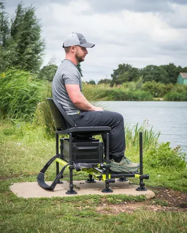 Matrix F25 Pro Swivel Seatbox Lime Edition 13.5kg 76.1cm Aluminium