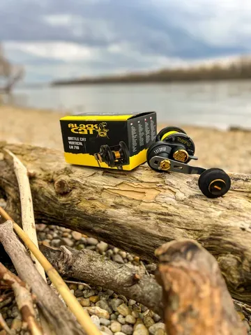 Black Cat Battle Cat Vertical Baitcasting-Rolle 710 7.2:1 15kg 390g LH