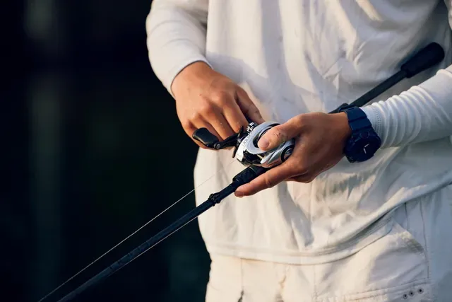 Abu Garcia Zenon MG-LTX Baitcasting Reel LP 8.3:1 Left