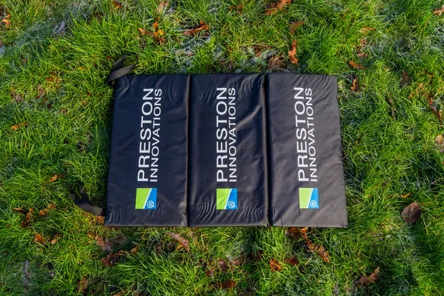 Preston Fold Away Unhooking Mat 50cm 75cm 100% Polyester