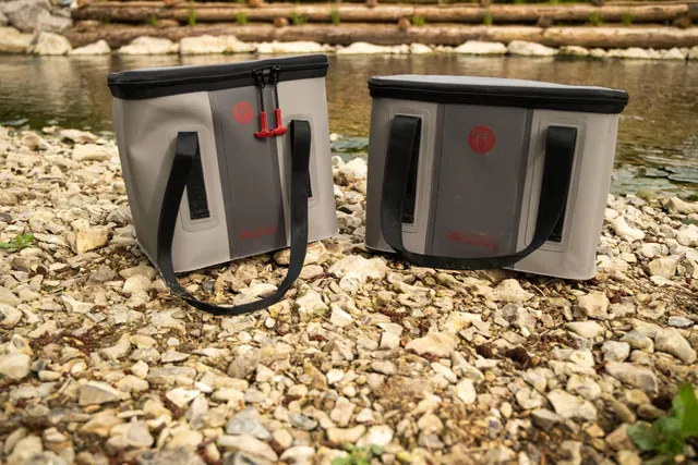 Fox Rage Pro Series Welded Bag Medium 30.8x23.8x28cm