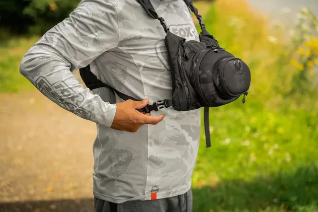 Fox Rage Camo Voyager Chest Pack 38x17x23cm 2